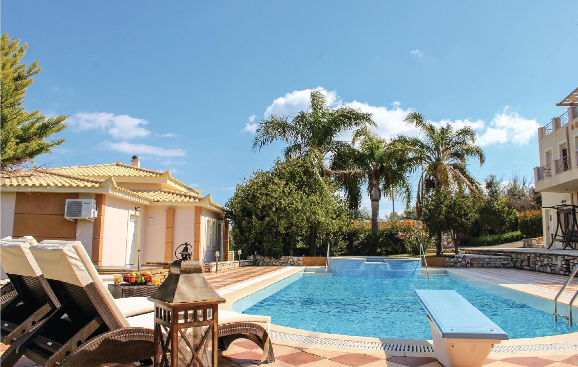 Awesome home in Koroni with 5 Bedrooms, Jacuzzi&Outdoor swimming pool Zewnętrze zdjęcie