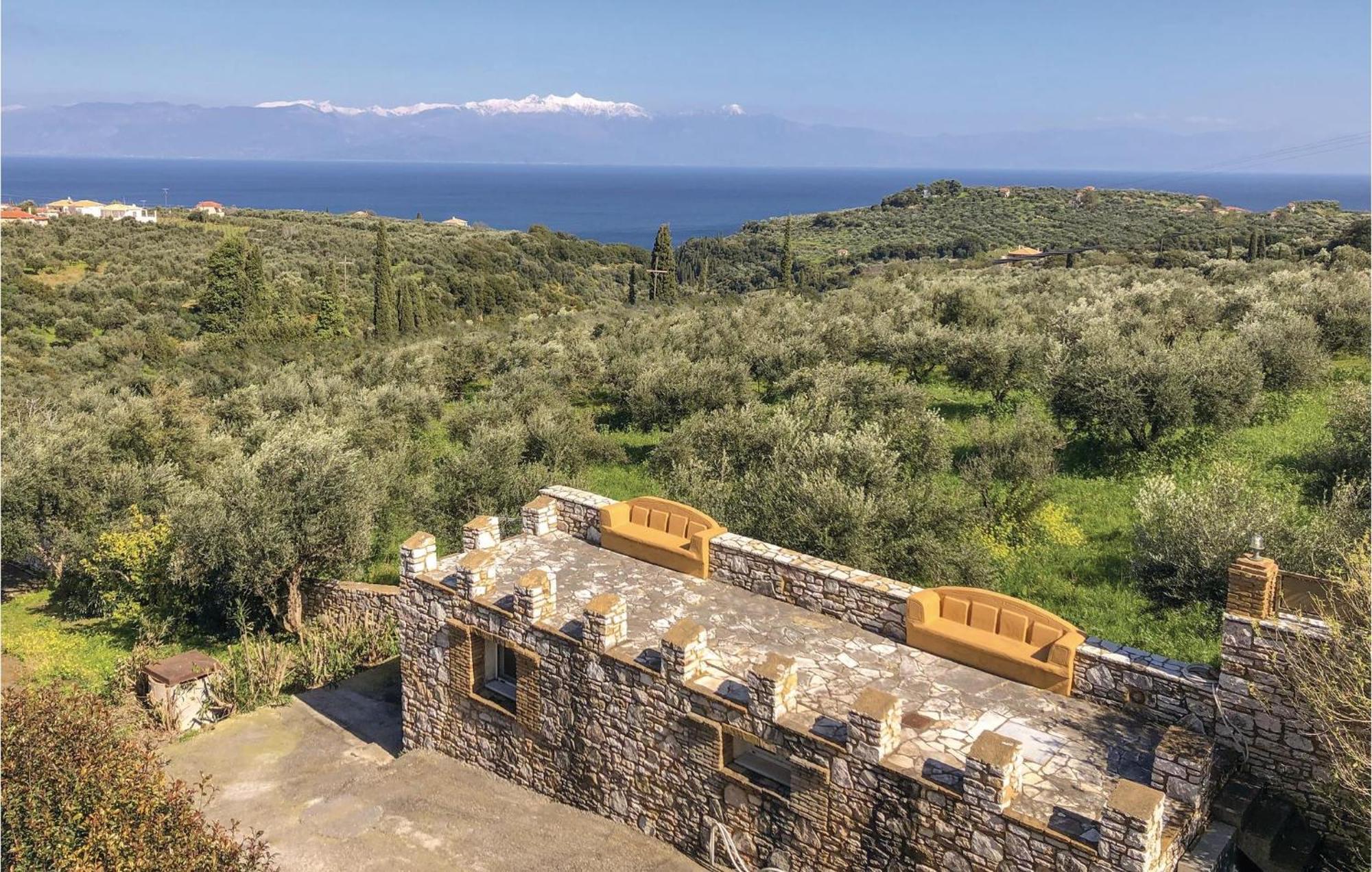Awesome home in Koroni with 5 Bedrooms, Jacuzzi&Outdoor swimming pool Zewnętrze zdjęcie