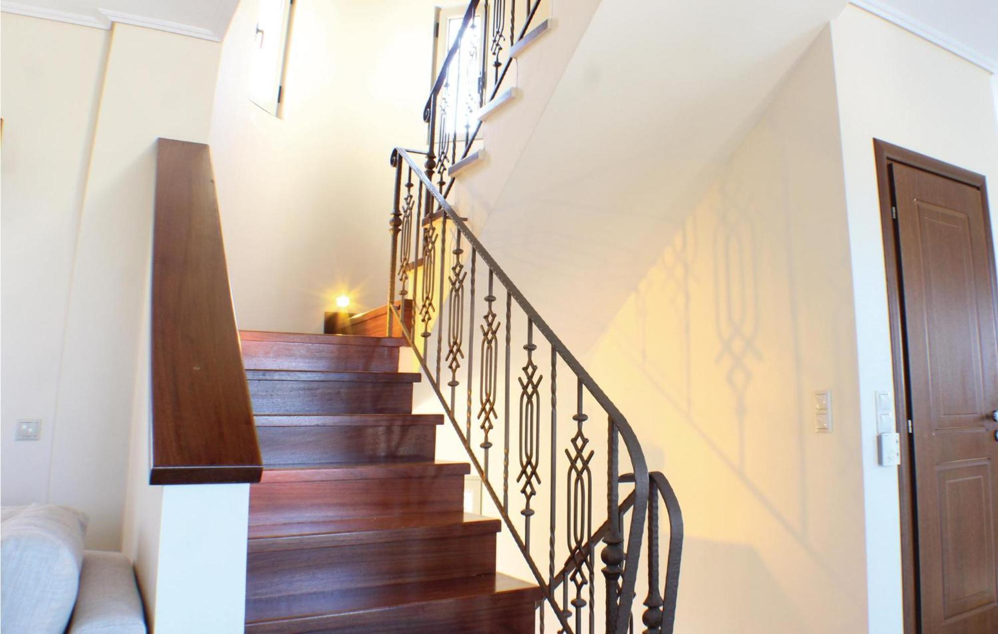 Awesome home in Koroni with 5 Bedrooms, Jacuzzi&Outdoor swimming pool Zewnętrze zdjęcie